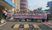 서산부춘중, 인성교육주간 맞아 학부모회와 함께 학교폭력예방 등교맞이 캠페인 실시 사진